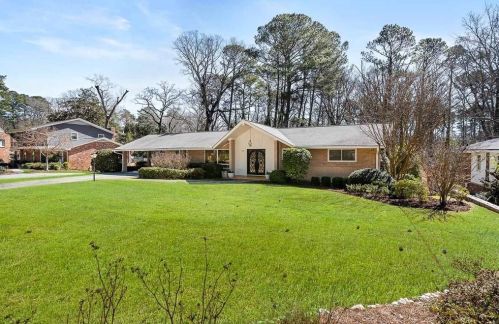 2213 Lebaron Dr, Atlanta, GA 30345-3867