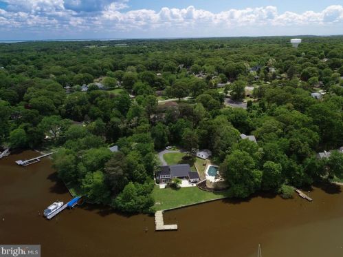 1279 Isles Dr, Riviera Beach, MD 21122-2316