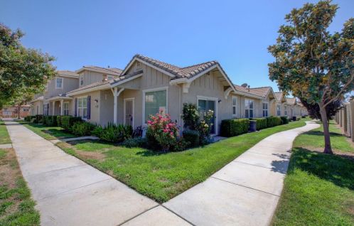 609 Betten St, Los Banos, CA 93635-8588