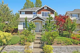 16870 Woodside Dr, Seattle, WA 98058-4206