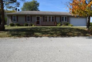 201 Plains Dr, Oreana, IL 62554-9757