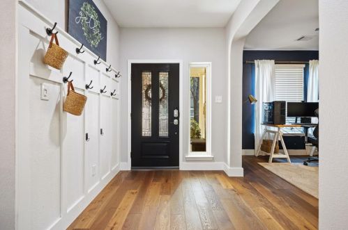 4246 Canyon Glen Cir, Austin TX  78732-2188 exterior