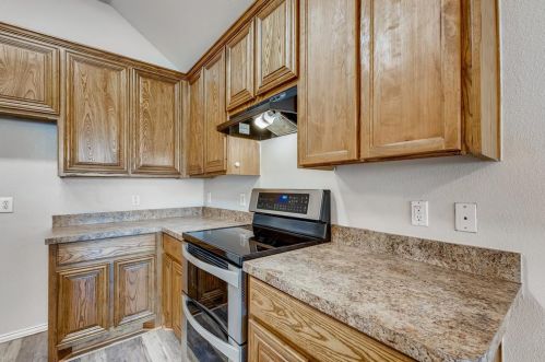 9324 Cynthia Ct, Fort Worth TX  76140-5170 exterior