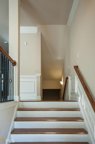 2063 Cobblestone Cir, Atlanta GA  30319-4911 exterior