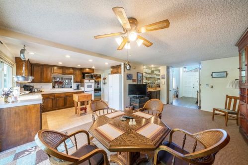1640 Carnelian St, Anaheim CA  92802-2416 exterior