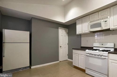 532 4 St, Philadelphia PA 19148-1303 exterior