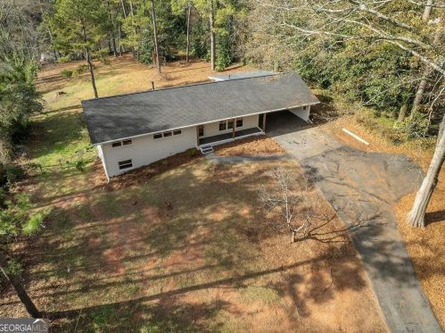 3669 Herschel Rd, Atlanta GA  30337-2306 exterior