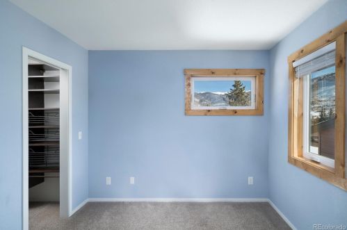 315 Chipmunk Cir, Silverthorne CO 80498-9205 exterior