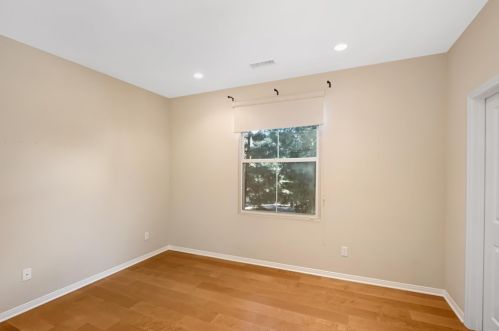 210 Kempton, Irvine CA  92620-2154 exterior