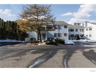 161 Rowayton Wood Dr, Norwalk CT  06854-3910 exterior