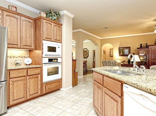 916 Heritage Oaks Bnd, Georgetown, TX 78633-5088