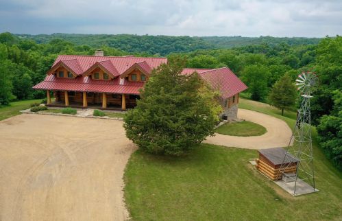 8407 Council Hill Rd, Galena, IL 61036-9762
