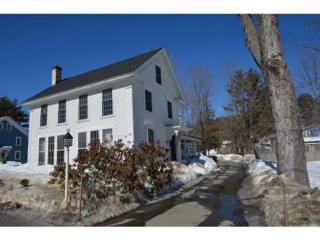 22 Mast St, Goffstown, NH 03045-1712