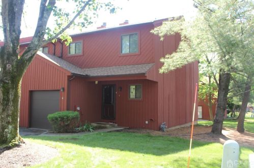 2 Lily Ct, Edison, NJ 08820-4305