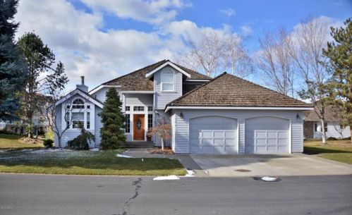 1204 20th Ave, Yakima, WA 98902-1209
