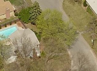 206 Deerfield Rd, Cranston, RI 02920-6170