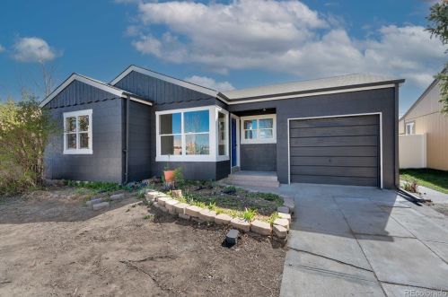 1224 Kingston St, Denver, CO 80010-3714