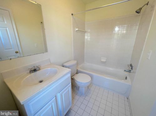 11507 Pittsford Glen Way, Silver Spring MD 20904-4203 exterior