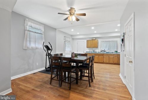 6110 Hegerman St, Philadelphia PA 19135-2805 exterior