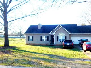 323 Mulberry St, Nicholson, GA 30565-2176