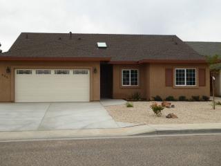 405 Mavis Ct, Ridgecrest, CA 93555-6007