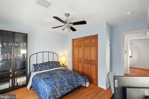 812 12 St, Philadelphia PA 19147-2624 exterior