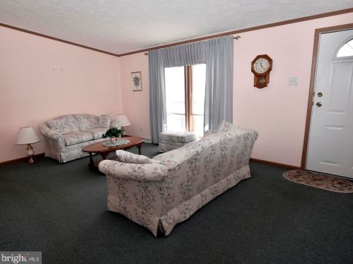 50 Raptor Dr, Hanover PA 17331-8158 exterior