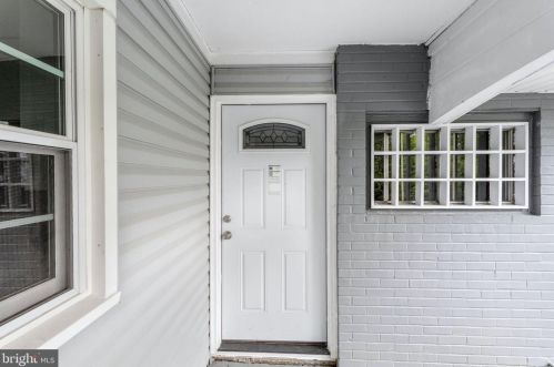 204 Millbrook Dr, Willingboro, NJ 08046-2819