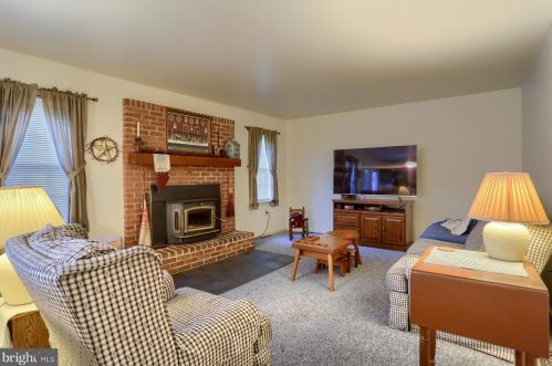 1531 Jefferson Ct, Lancaster PA  17602-1253 exterior