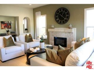 1121 Queen Anne Pl, Los Angeles CA  90019-6848 exterior