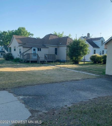 306 Birch Ave, Wadena, MN 56482-1302