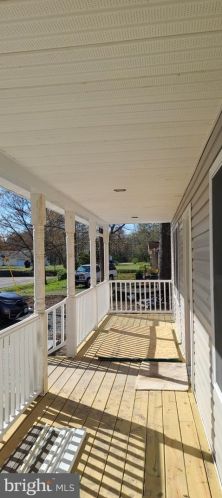 250 Beacon Ct, Montross, VA 22520-4037