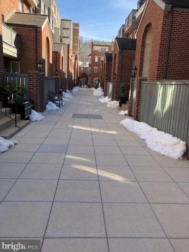 212-24 24th St, Philadelphia, PA 19103