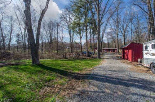 60 Woodland Rd, Dover NJ  07869-4136 exterior