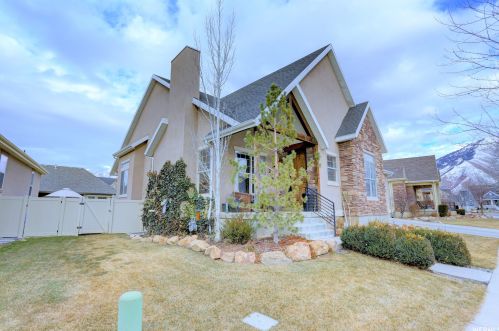 2094 Sunflower Ln, Springville, UT 84664-5635
