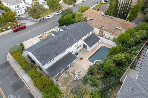1851 Greenbriar Rd, Glendale CA  91207-1064 exterior