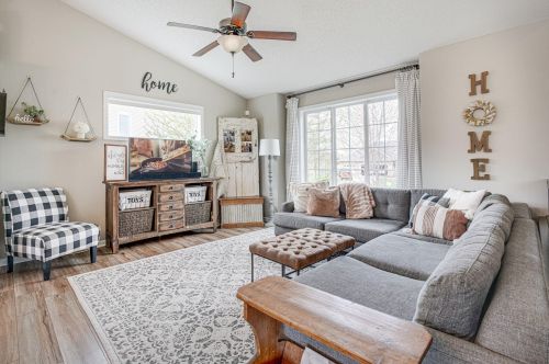 2113 Valley Creek Ln, Prior Lake, MN 55379-4625