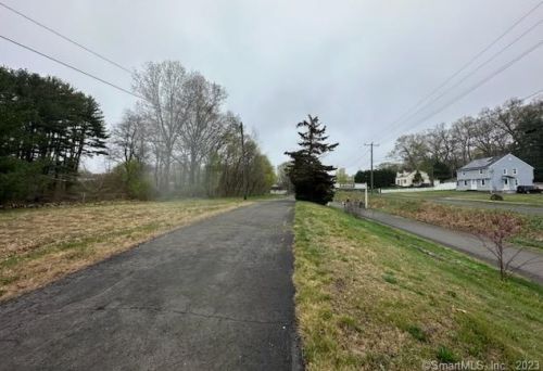 76 Kane St, Southington CT  06489-2510 exterior