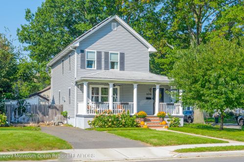 106 Spring St, Tinton Falls, NJ 07701-2426