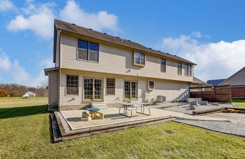 5253 Hearthstone Dr, Springfield OH  45502-8364 exterior