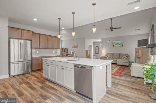 412 Constitution Dr, Ephrata PA  17522 exterior