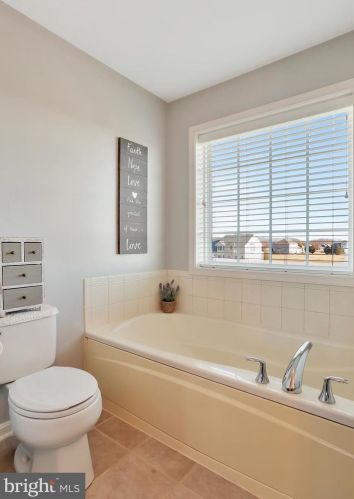 67 Tinning Ct, Hedgesville WV 25427-7367 exterior