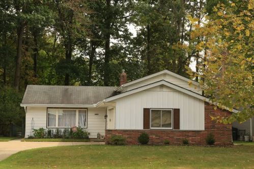 6553 Edgemoor Ave, Cleveland OH  44139-4018 exterior