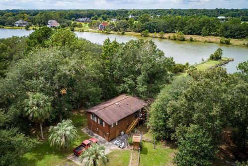 6534 Beagle Club Rd, Meggett, SC 29449-6015