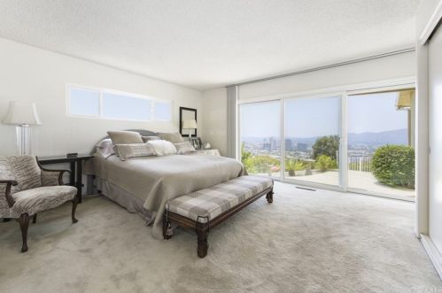 1660 Cielito Dr, Glendale CA  91207-1022 exterior