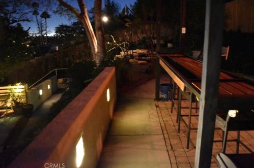 5092 Myrtle Ave, Riverside CA  92506-1423 exterior