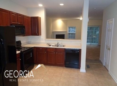 2141 Meadow Peak Rd, Duluth GA  30097-4377 exterior