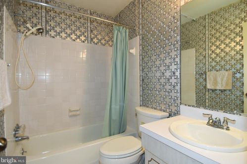 15037 Butterchurn Ln, Silver Spring MD 20905-5741 exterior