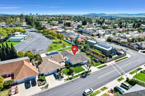 15242 Touraine Way, Irvine CA  92604-3150 exterior