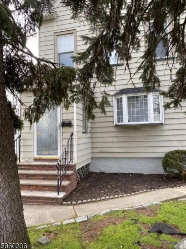 495 Boyden Ave, Maplewood NJ  07040-3030 exterior